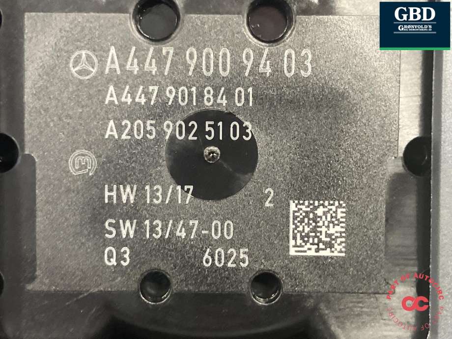 Bilstereo navigasjon betjeningspanel til Mercedes V-Klasse 2014-->> (W447) (W447) (A 447 900 02 08  9J01|A 447 900 94 03  9J01|A 205 902 51 03| A 205 900 80 18)