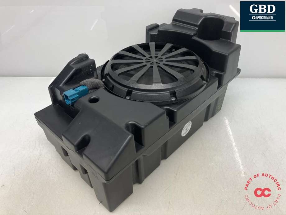 Bilstereo sub-woofer til Mercedes V-Klasse 2014-->> (W447) (W447) (ASK|A 447 827 40 00|A 447 827 02 60|900200B14292)