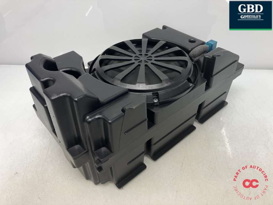 Bilstereo sub-woofer til Mercedes V-Klasse 2014-->> (W447) (W447) (ASK|A 447 827 40 00|A 447 827 02 60|900200B14292)