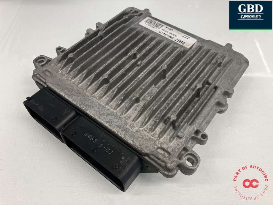 Styreenhet motor til Mercedes V-Klasse 2014-->> (W447) (W447) (BOSCH|A 651 900 28 03|A 651 901 28 02|0 281 031 244)