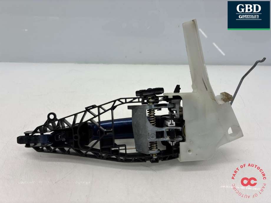 Dørhåndtak utv venstre foran til BMW 2-Serie, Active/Gran Tourer 2014-->> (F45/F46) (F45/F46) (51 21 7 396 307|5124 7 316 363|)
