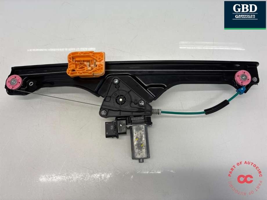 Ruteheis høyre foran til BMW 2-Serie, Active/Gran Tourer 2014-->> (F45/F46) (F45/F46) (51 33 7 490 192|7463484-04|)