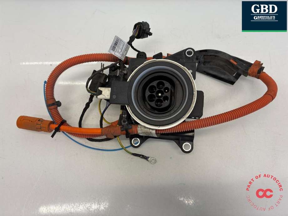 Batterilader inntak/luke til BMW 3-Serie, 2012-2018 (F30/F31/F34) (F30/F31/F34) (61 12 6 824 111)