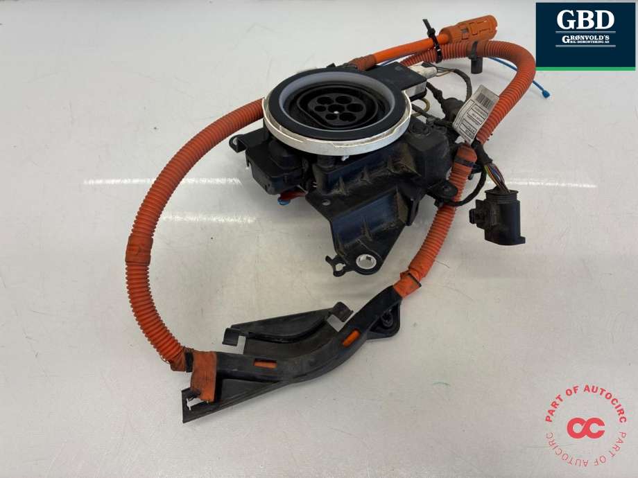 Batterilader inntak/luke til BMW 3-Serie 2012-2018 (F30/F31/F34) (F30/F31/F34) (61 12 6 824 111|)