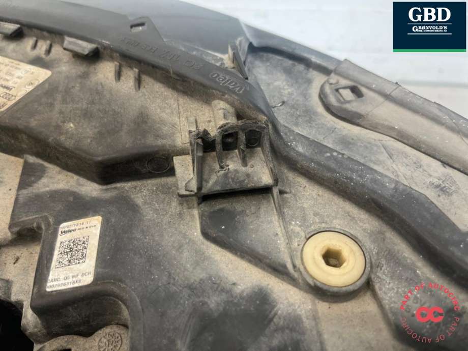 Frontlykt høyre xenon til Audi Q5 2012-2017 (Type I, Fase 2) (8R0 941 044 C|)