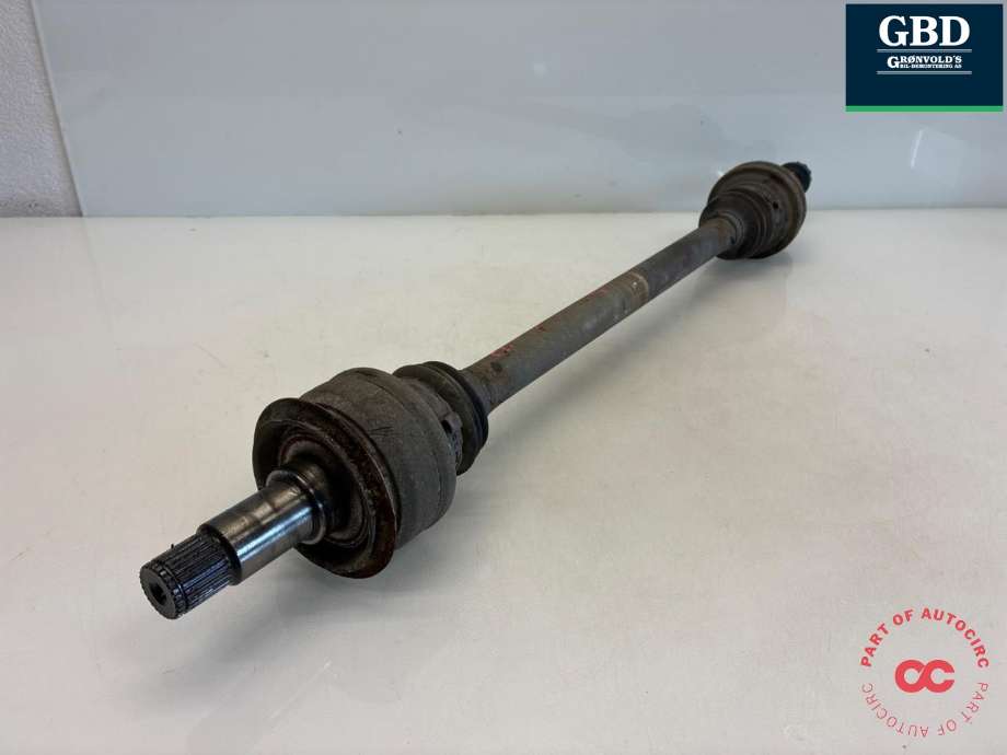 Drivaksel venstre bak, diesel/automat til Mercedes ML 2011-2015 (Fase 1) (W166) (W166) (A 166 350 11 10|A 166 350 11 10 80|)