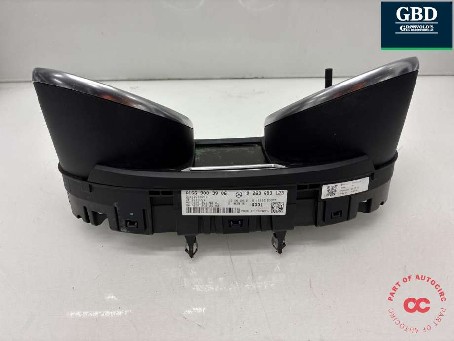 Instrumentpanel til Mercedes ML 2011-2015 (Fase 1) (W166) (W166) (A 166 900 89 16|A 166 900 39 06| A 166 900 33 04|A 166 540 47 47)