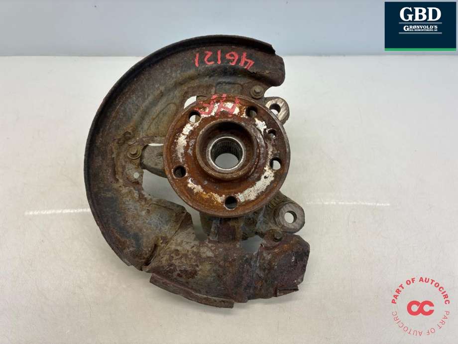 Hjulspindel høyre foran til Volvo XC70, 2008-2013 (Type II, Fase 1)  (8250538)