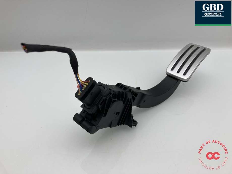 Pedal gass til Tesla Model Y 2024-->> (Type II)  (1188695-50-A|)