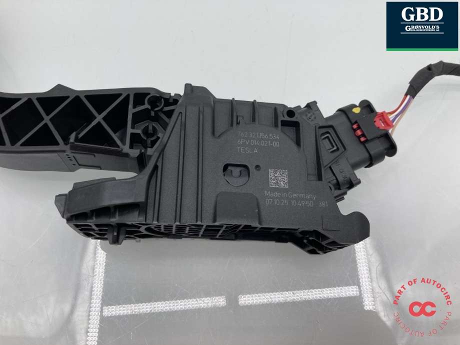 Pedal gass til Tesla Model Y 2024-->> (Type II)  (1188695-50-A|)