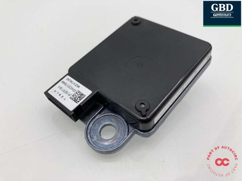 Sensor radar til Tesla Model Y, 2024-->> (Type II)  (1607917-00-N)