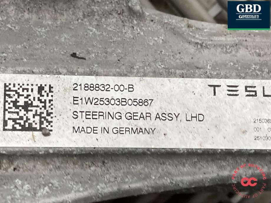 Tannstang elektrisk til Tesla Model Y 2024-->> (Type II)  (2188832-00-B|)