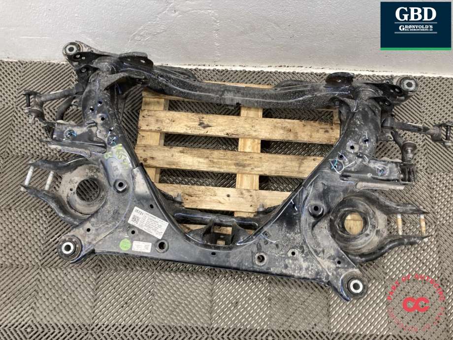 Travers bak til Tesla Model Y 2024-->> (Type II)  (1344580-00-B|1344580-10-A|)