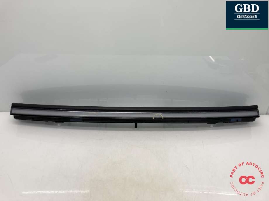 Frontlykt midtre til Tesla Model Y, 2024-->> (Type II)  (2038294-00-E)