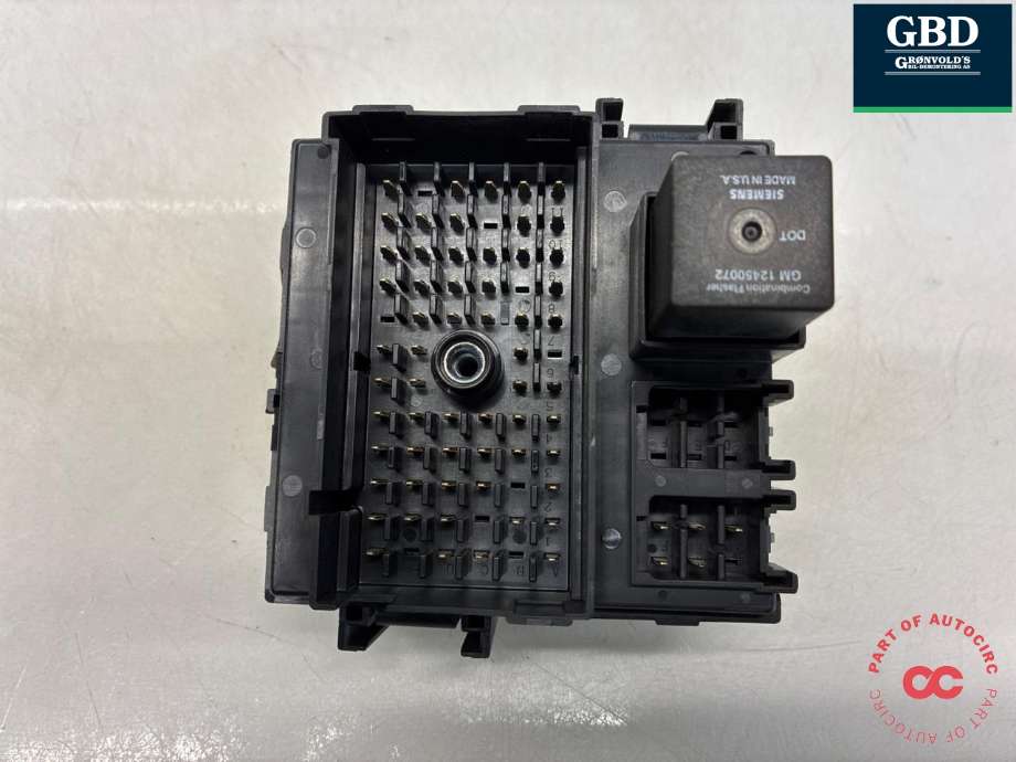 Sikringsboks kupe til Chevrolet Silverado 2002-2006  (15770992|)