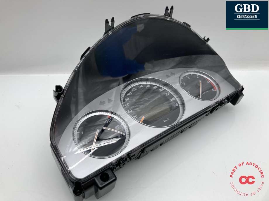 Instrumentpanel til Mercedes C-Klasse 2007-2011 (Fase 1) (W204) (W204) (A 204 540 61 48|A 204 540 45 48|A 204 540 31 48)