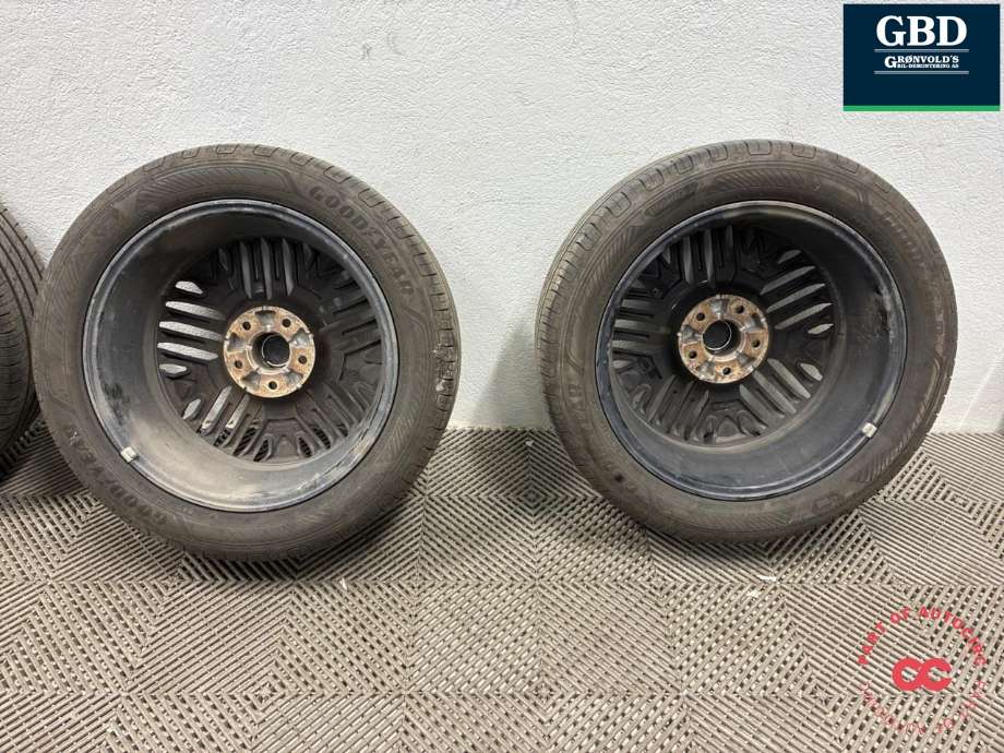 Hjulsett aluminium sommer til Nissan Leaf 2018-->> (Type II) (GOODYEAR EFFICIENT GRIP|215/50 R17 91V 2023|17X6 1/2 J. ET IKKE SYNLIG|4/5 MM)