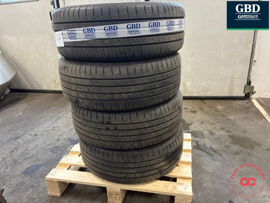 Hjulsett aluminium sommer til Nissan Leaf 2018-->> (Type II) (GOODYEAR EFFICIENT GRIP|215/50 R17 91V 2023|17X6 1/2 J. ET IKKE SYNLIG|4/5 MM)