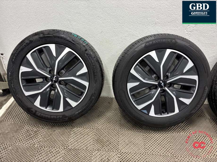 Hjulsett aluminium sommer til Kia EV6 2021-->> (BARUM BRAVURIS 6|235/55 R 19V XL 2025|7.5J X 19H2 ET 54.5|5|5/6 MM)