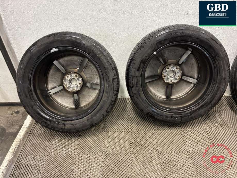 Hjulsett aluminium sommer til Kia EV6 2021-->> (BARUM BRAVURIS 6|235/55 R 19V XL 2025|7.5J X 19H2 ET 54.5|5|5/6 MM)