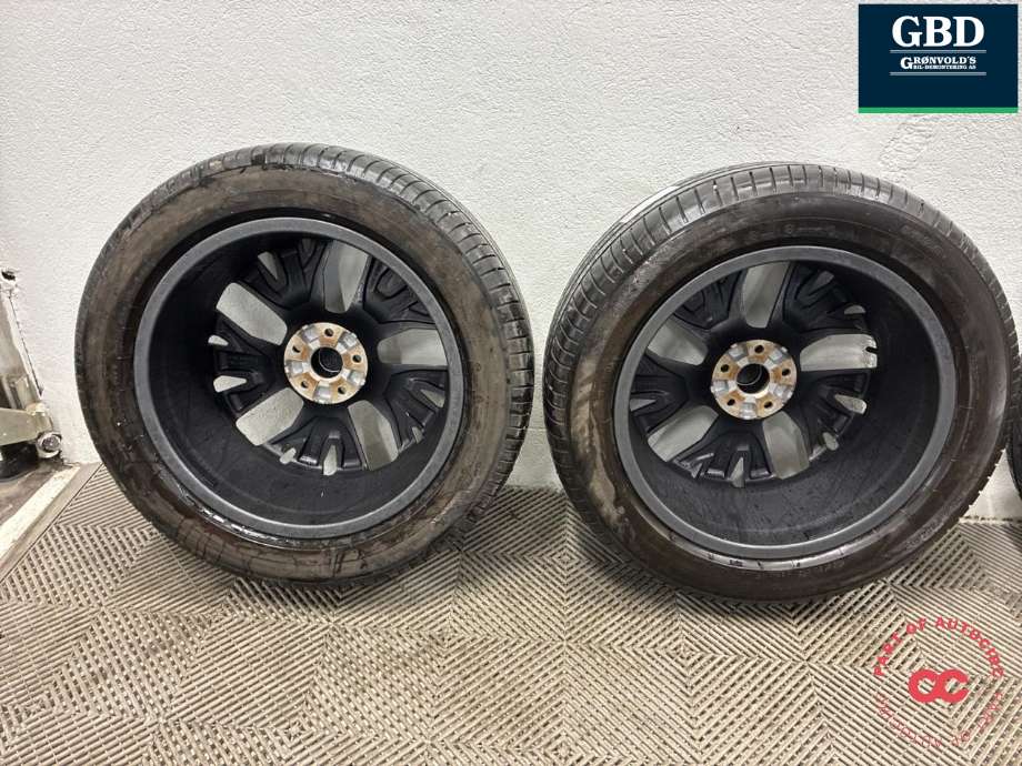 Hjulsett aluminium sommer til Audi Q4 e-tron 2021-->> (BRIDGESTONE TURANZA 6|2 STK. 255/50 R 19 .|2 STK 235/55 R 19 105 W 2025|5.5/6.5 MM 8J X 19H2. ET 45)