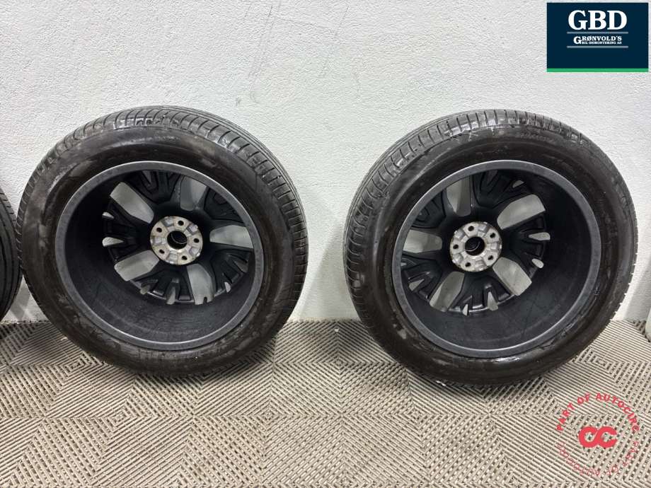 Hjulsett aluminium sommer til Audi Q4 e-tron 2021-->> (BRIDGESTONE TURANZA 6|2 STK. 255/50 R 19 .|2 STK 235/55 R 19 105 W 2025|5.5/6.5 MM 8J X 19H2. ET 45)