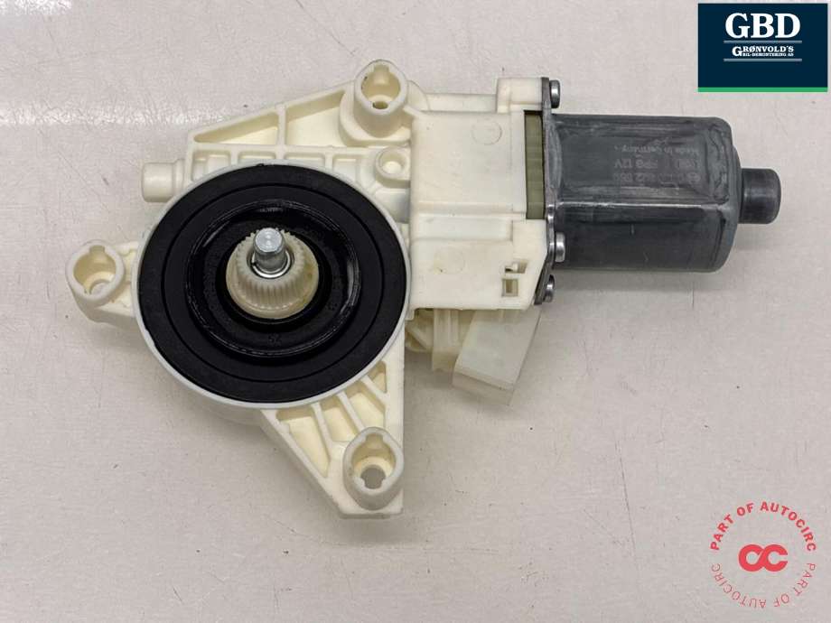 Ruteheis, kun motor, høyre foran til Mercedes Vito, 2014-->> (W447) (W447) (A 447 906 36 00)