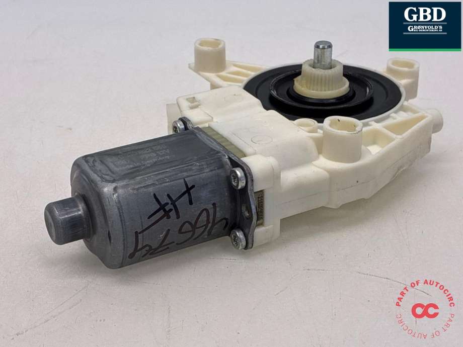 Ruteheis, kun motor, høyre foran til Mercedes Vito 2014-->> (W447) (W447) (A 447 906 36 00|)
