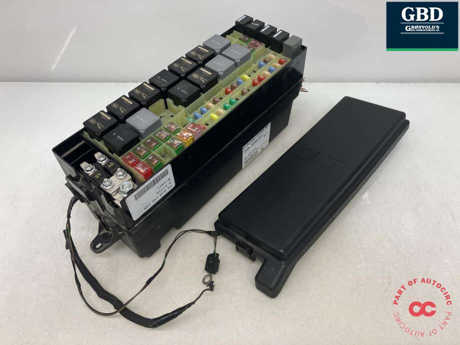 Sikringsboks motorrom til Land Rover Discovery 2009-2017 (Type IV)  (LR014265|AH2214A076AA|)