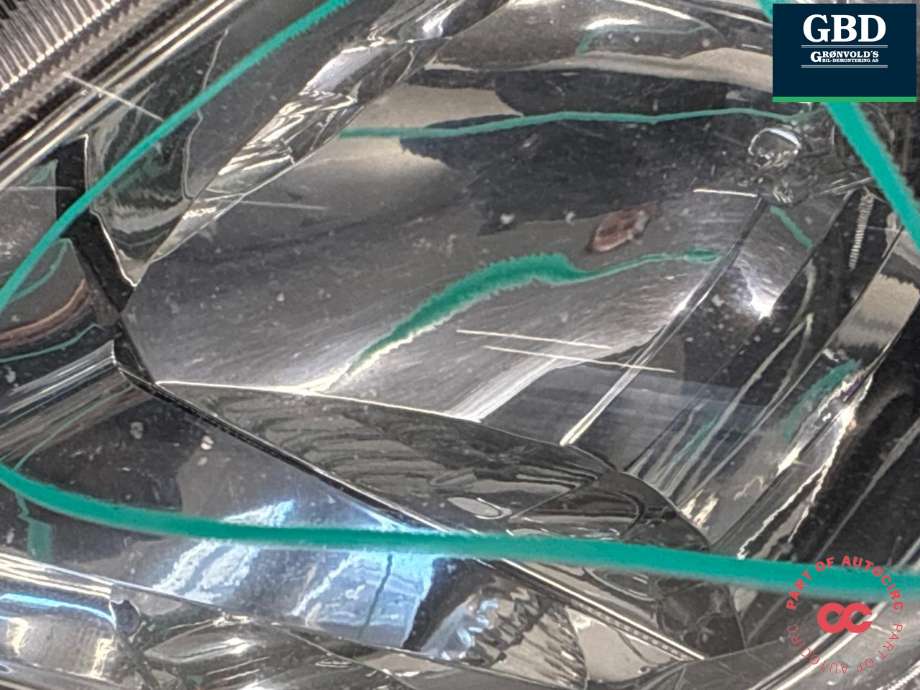 Frontlykt venstre halogen til Toyota Corolla 2007-2013  (8117012A60|)