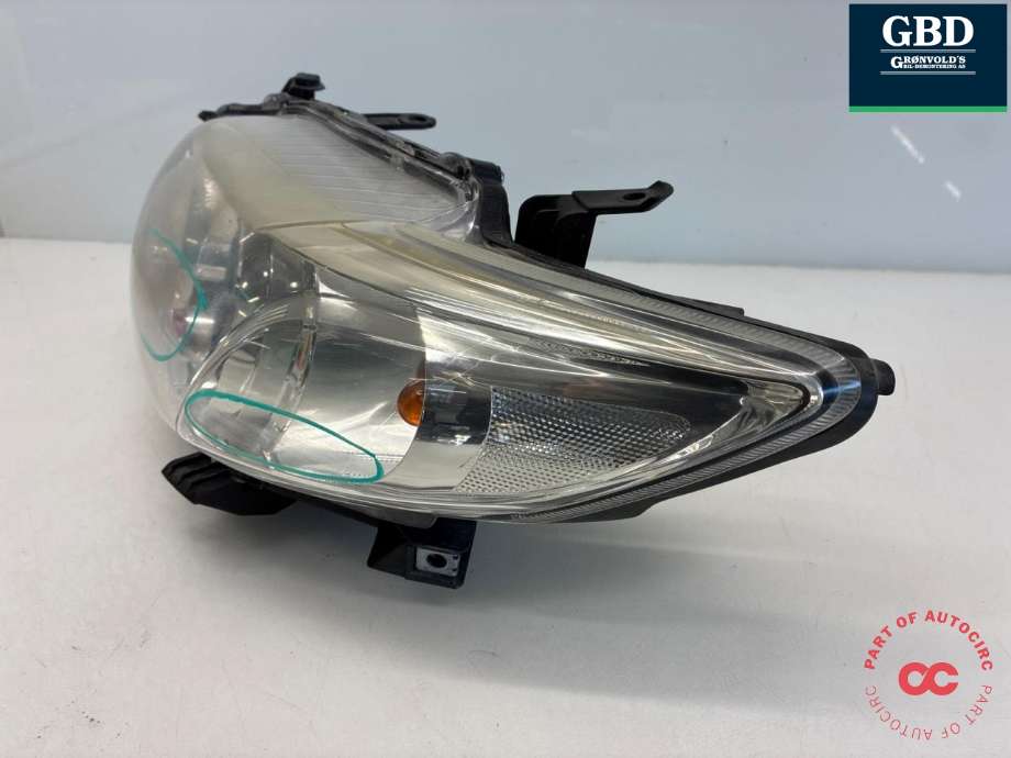 Frontlykt venstre halogen til Toyota Corolla 2007-2013  (8117012A60|)
