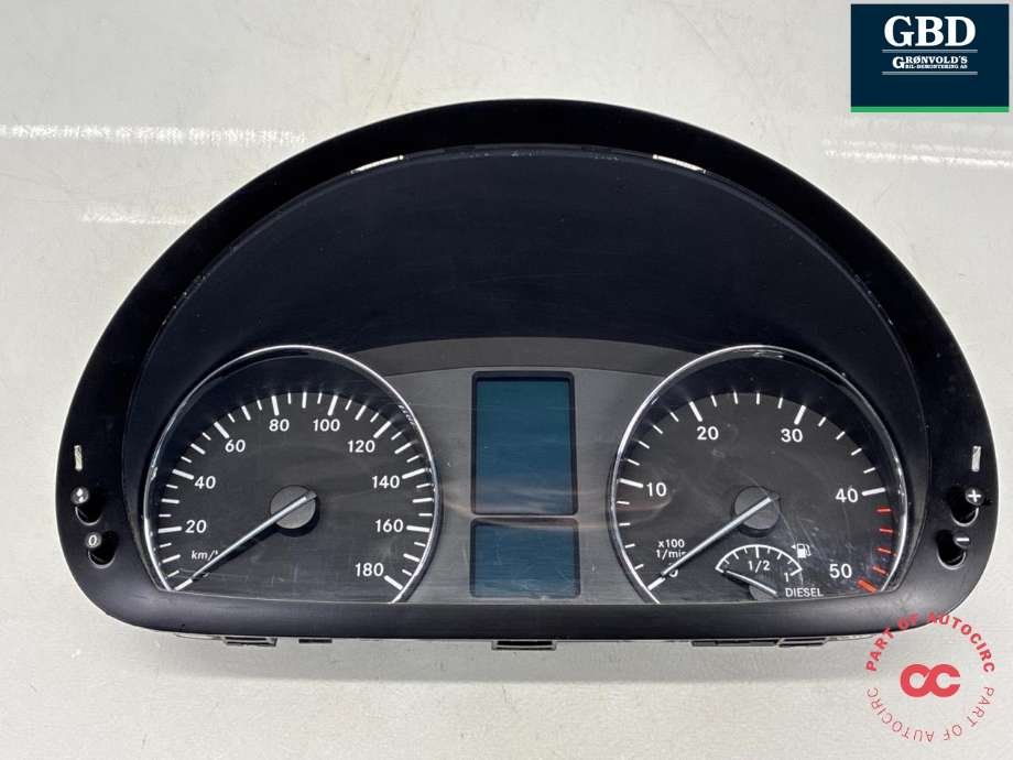 Instrumentpanel til Mercedes Sprinter, 2013-2018 (Fase 2) (906) (906) (A 906 900 94 02)