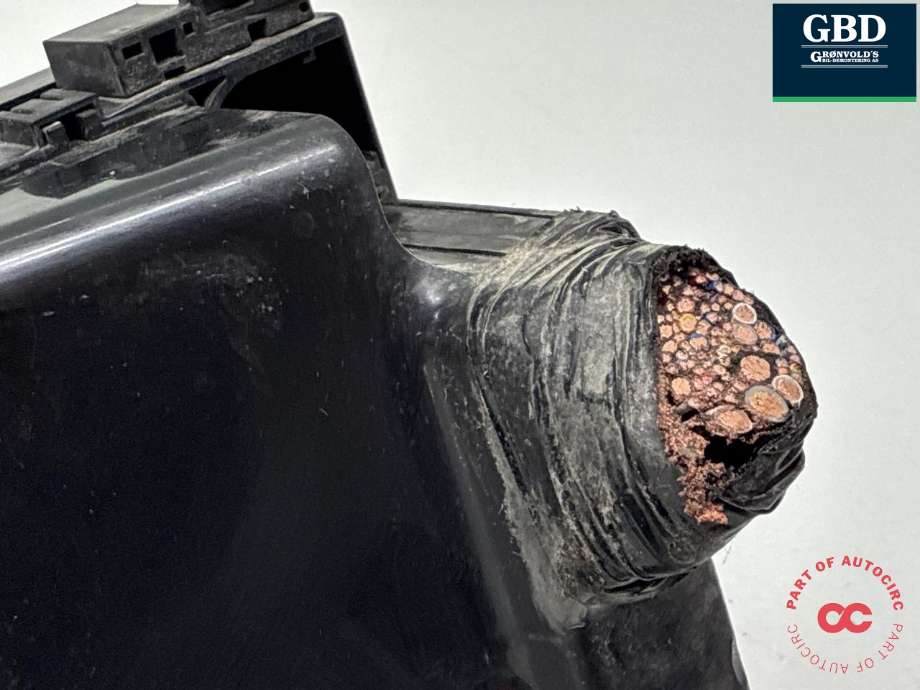 Sikringsboks kupe til Mitsubishi ASX 2010-2019 (8565A111|)