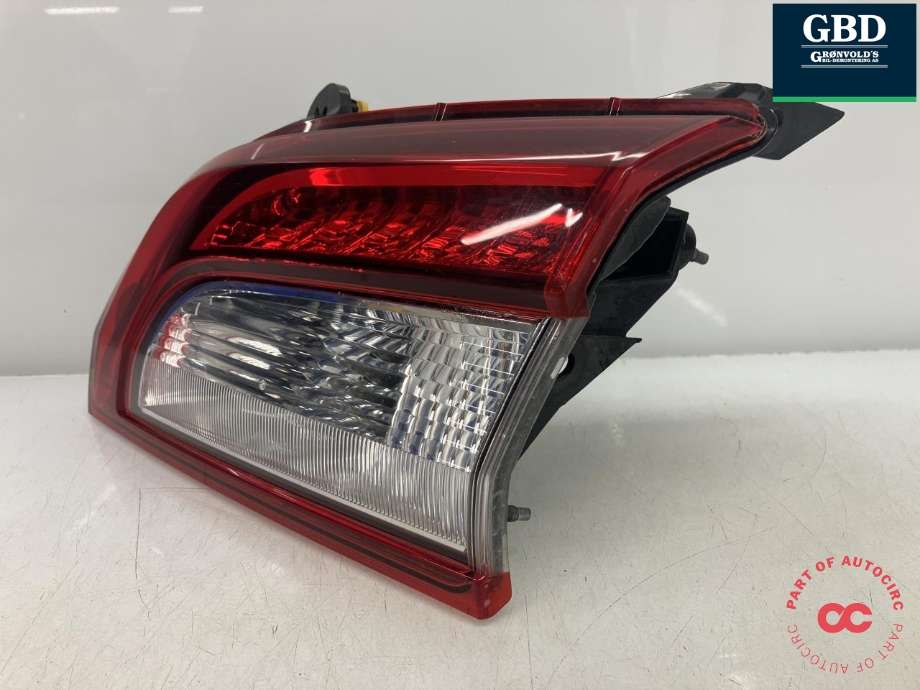 Baklykt høyre indre til Subaru Outback 2015-2020 (Type V)  (KOITO|84912AL070|)