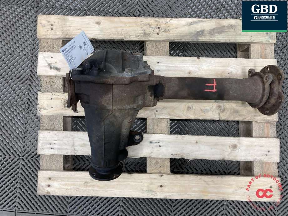 Kardang klokke foran til Toyota Hiace 2007-2012 (Fase 3) (4111026570|)