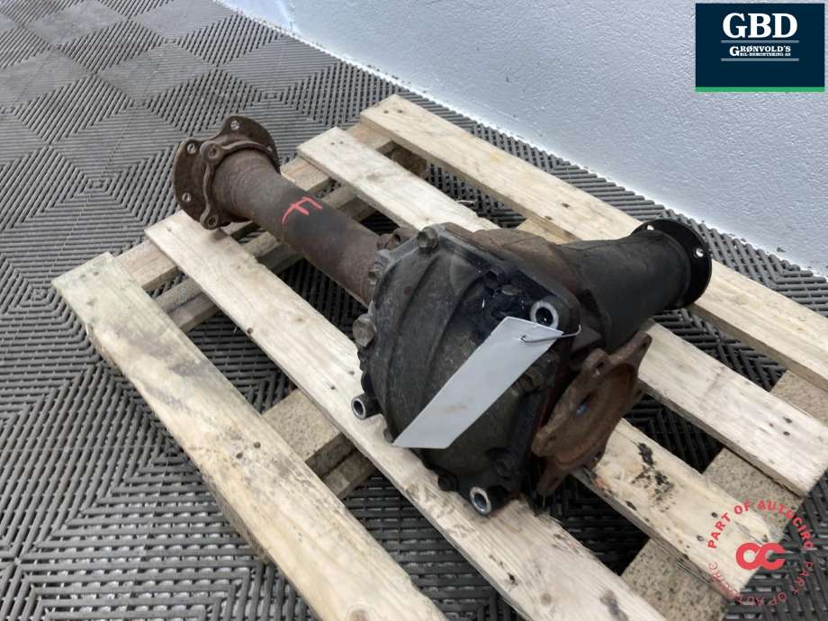 Kardang klokke foran til Toyota Hiace 2007-2012 (Fase 3) (4111026570|)