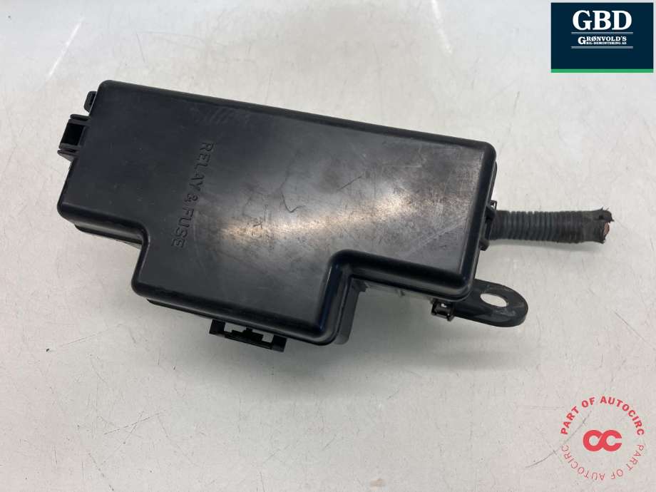Sikringsboks motorrom til Toyota Hiace 2007-2012 (Fase 3) (8274526010|)