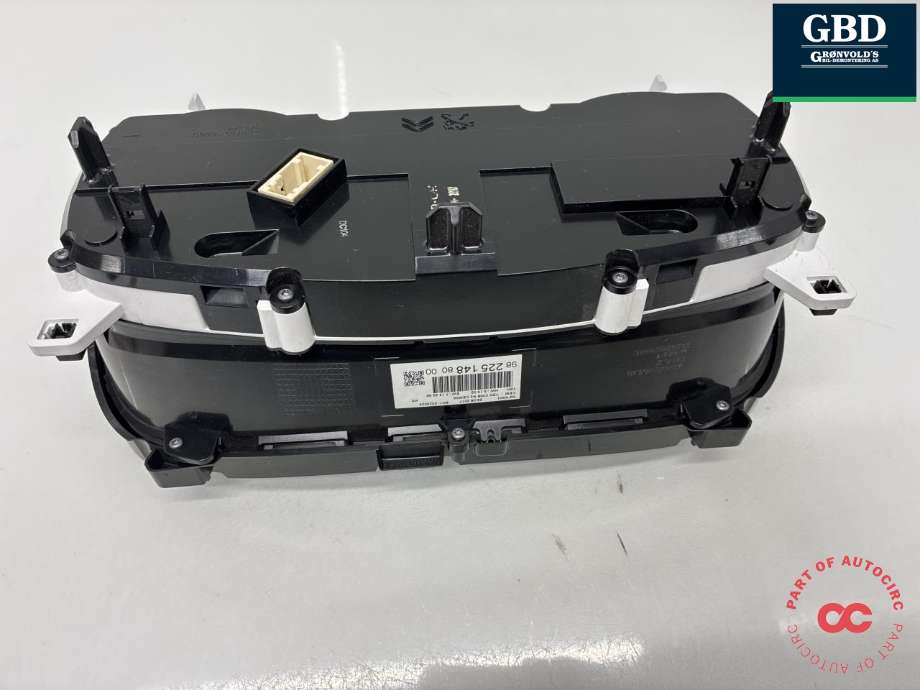 Instrumentpanel til Toyota Proace 2016-->> (Type II)  (SU001A8270|SU001A7529|982251488000)