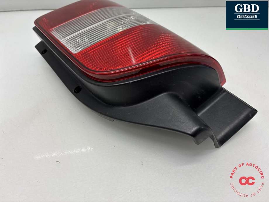 Baklykt venstre til VW Transporter / Caravelle 2009-2015 (Fase 2) (T5) (T5) (7H0 945 095 L|)