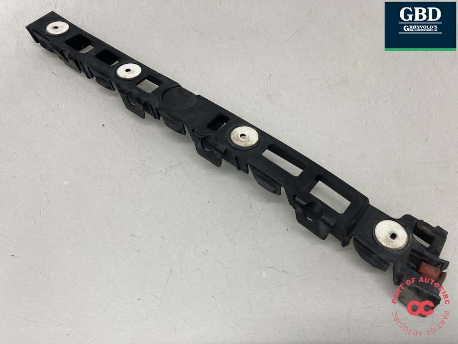 Støtfanger bak feste til Opel Insignia A 2009-2014  (23154479|13239121|)