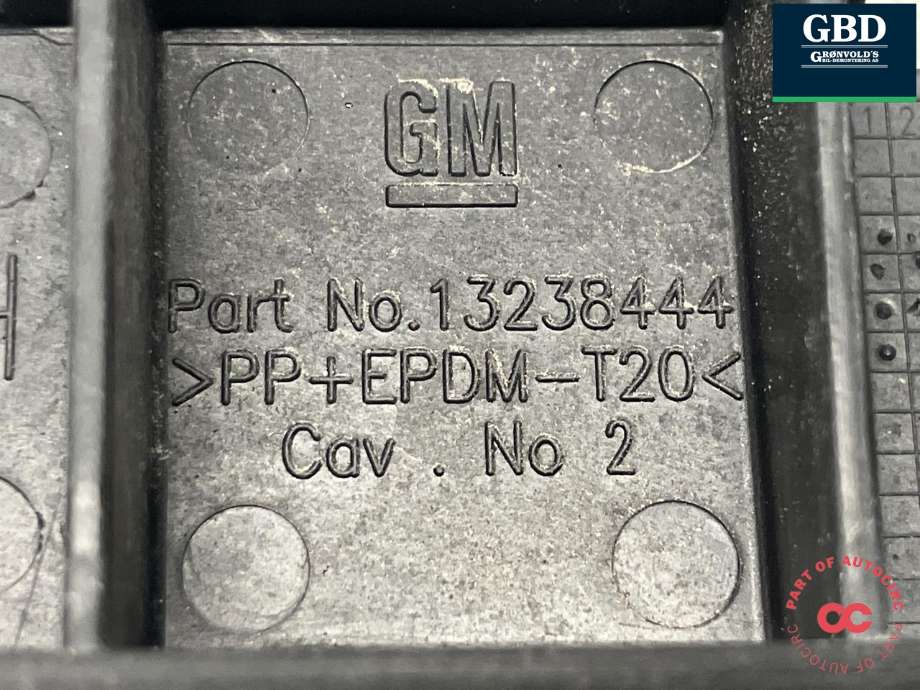 Støtfanger foran feste høyre til Opel Insignia A 2009-2014 (13238442|)