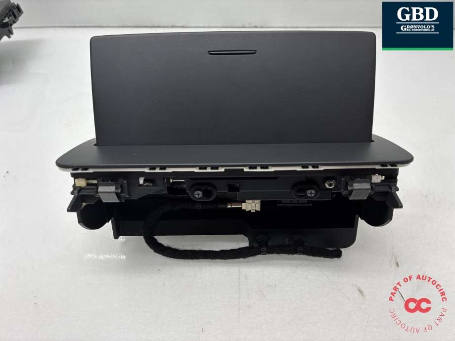 Bilstereo navigasjon skjerm til Audi A1 2010-2014 (Type I, Fase 1)  (8X0 919 603 B|8X0 919 603|8UO 857 273 A)
