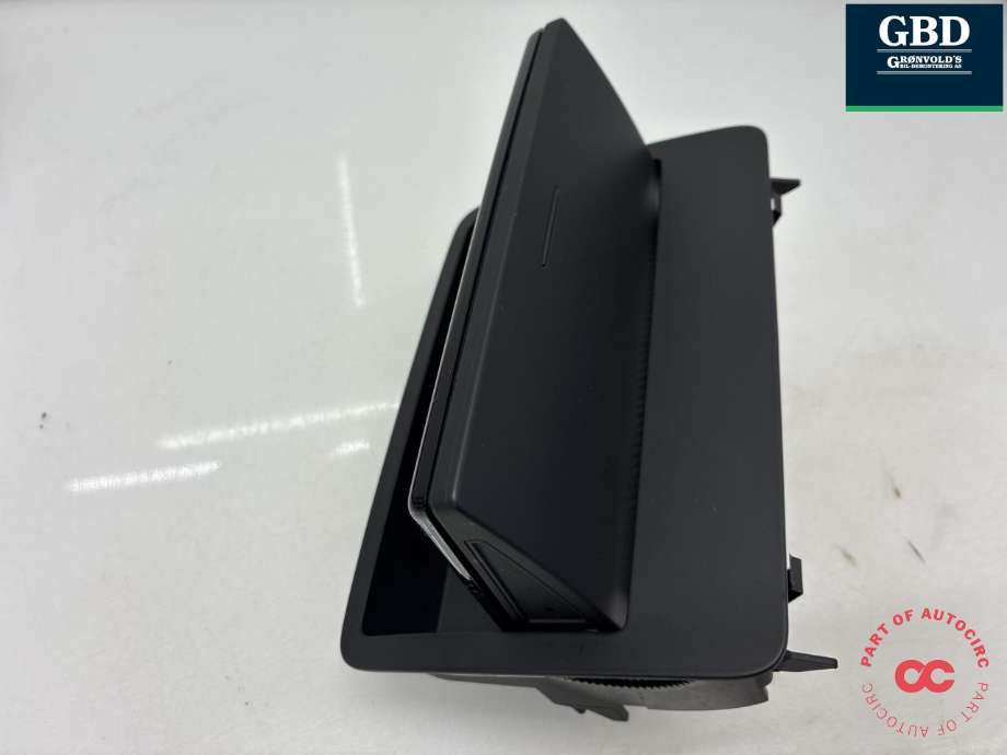 Bilstereo navigasjon skjerm til Audi A1 2010-2014 (Type I, Fase 1)  (8X0 919 603 B|8X0 919 603|8UO 857 273 A)