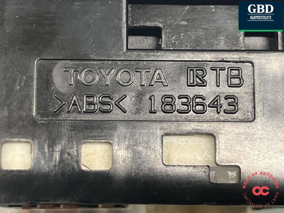 Bryter diverse til Toyota Hilux 2012-2016  (8487028020 | 848700D030|841520K011| 841500K020847250K010|153981)