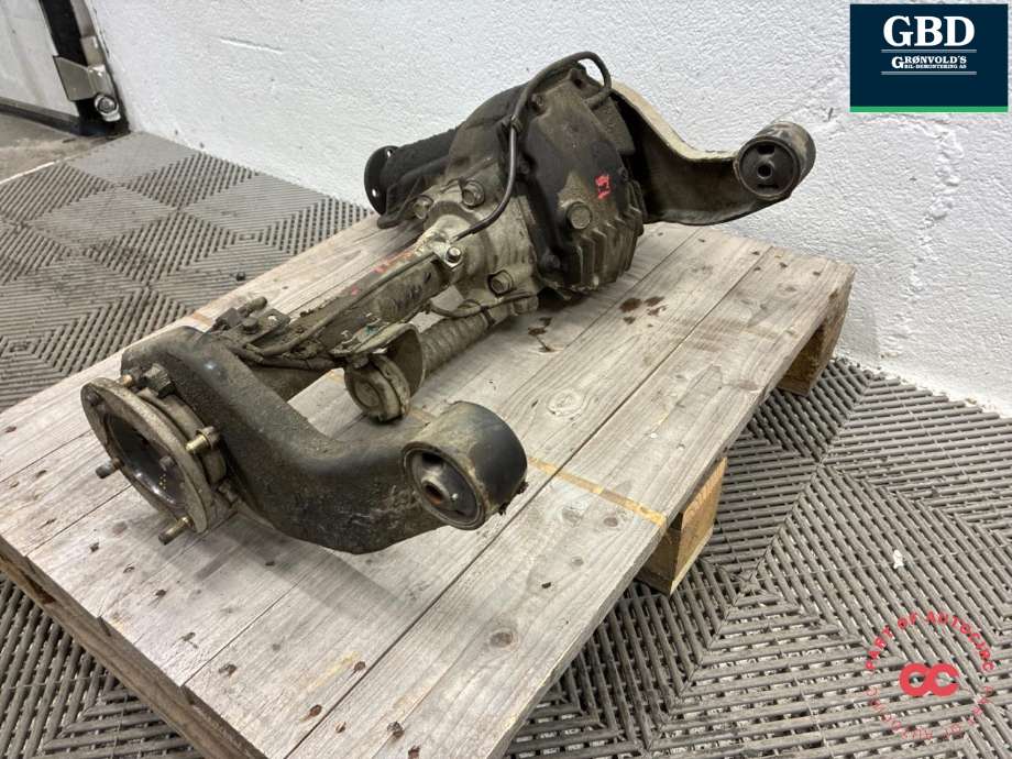 Kardang klokke foran til Mitsubishi L200 2006-2015 (Type IV) (3541A017|)