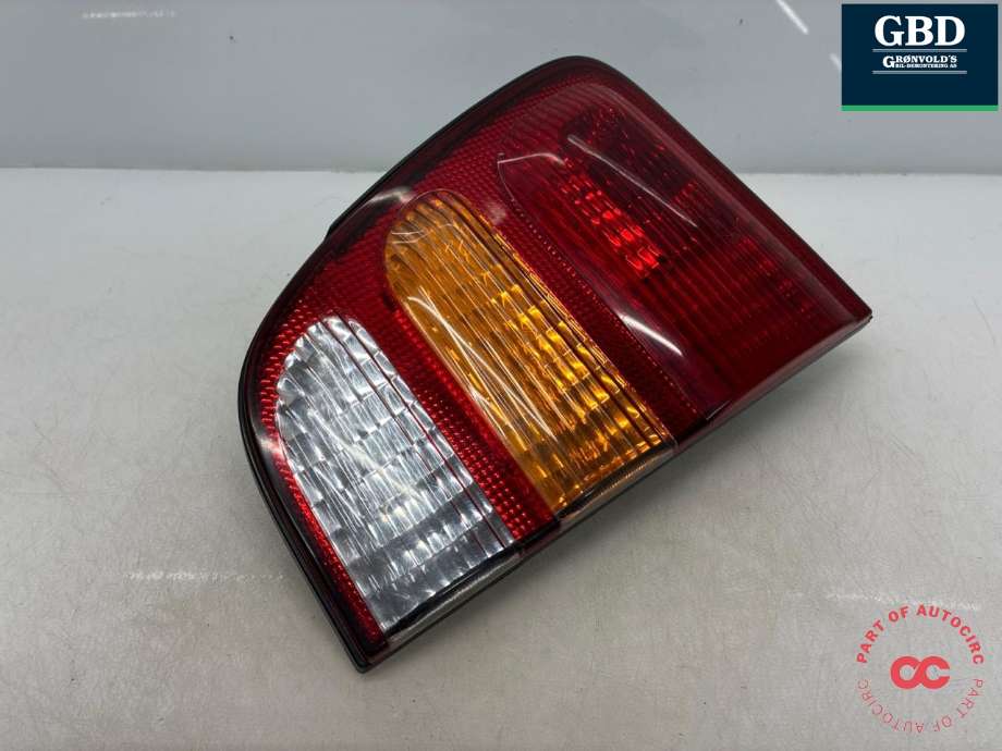 Baklykt venstre indre til Toyota Land Cruiser 100 1998-2007 (8159060060|)