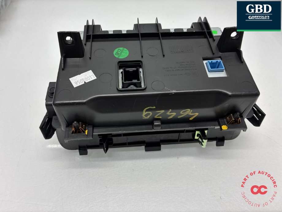Bilstereo navigasjon skjerm til Opel Mokka 2012-2016 (Type I, Fase 1) (95088017|)