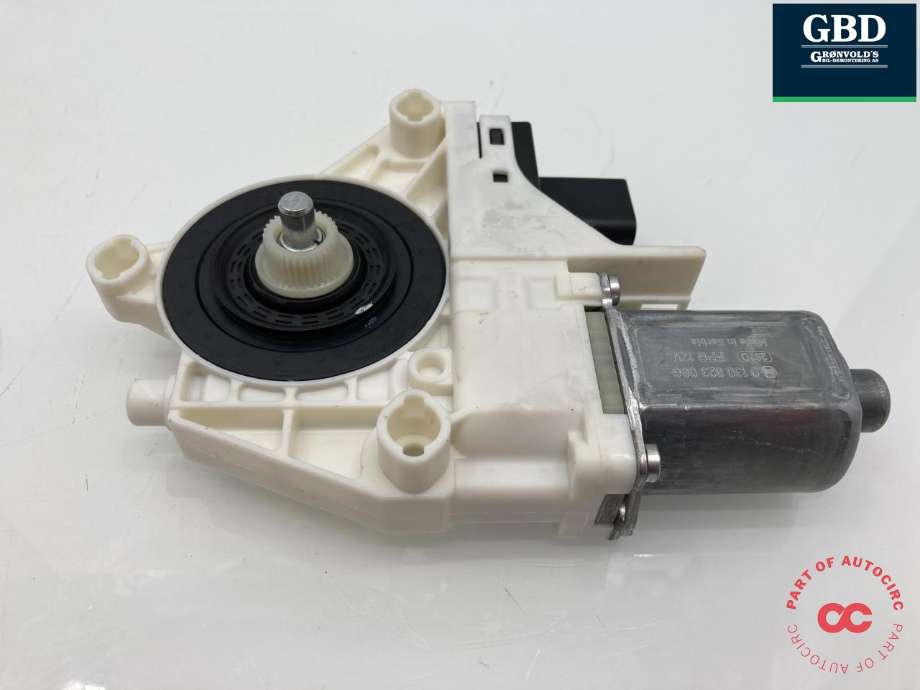 Ruteheis, kun motor, høyre bak til Tesla Model Y 2024-->> (Type II)  (2004641-00-A|)