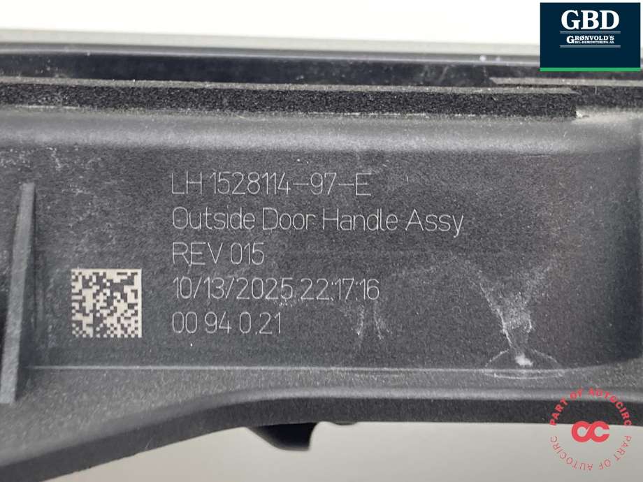 Dørhåndtak utv venstre bak til Tesla Model Y 2024-->> (Type II)  (1528114-97-E|1528114-00-D|)