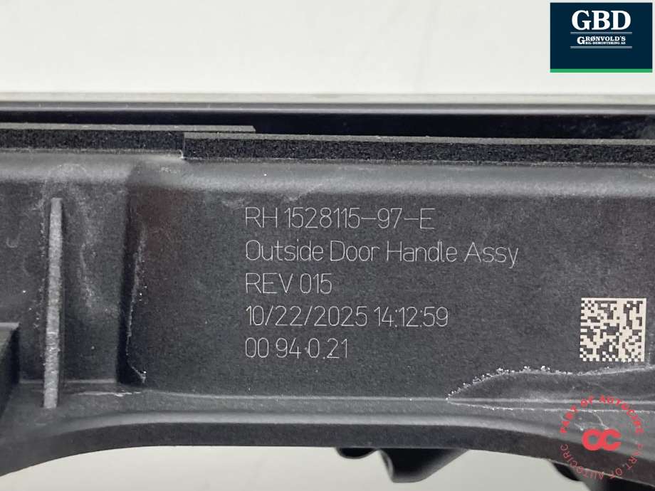 Dørhåndtak utv høyre bak til Tesla Model Y 2024-->> (Type II) (1528115-97-E|1528115-00-D|)